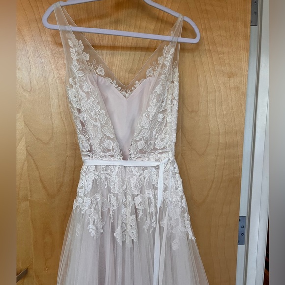 BHLDN Willowby Waters Reagan Lace and Tulle Wedding Gown - Blush - Picture 4 of 14